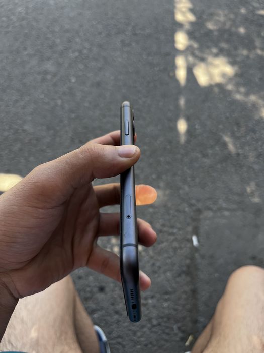 Iphone 11 продам