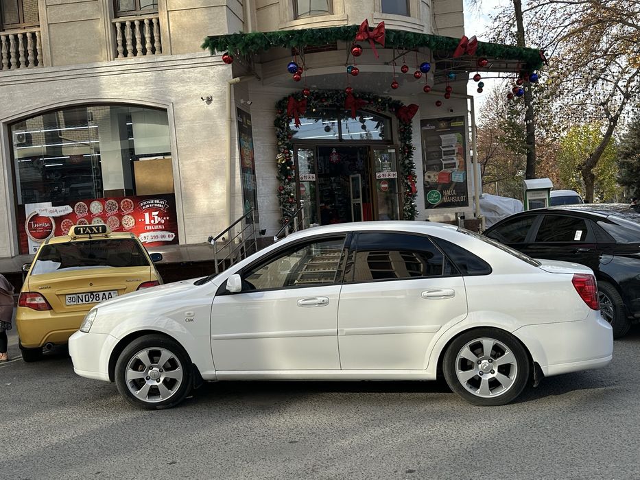 Сотилади 2013 йил