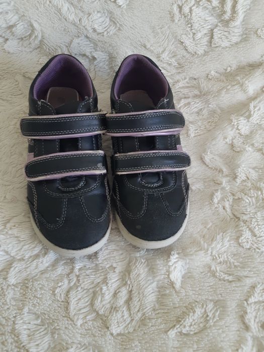 Кроссовки, р-р 33