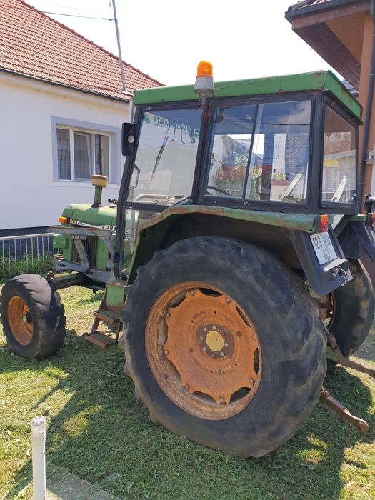John deere 2130  4x2
