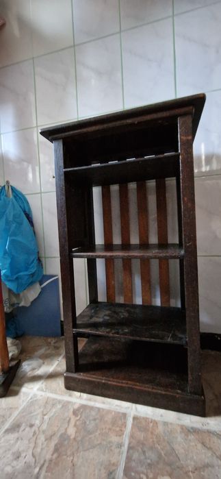 Vand biblioteca mica din lemn masiv