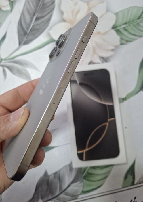 iPhone 16 Pro Max  IDEAL