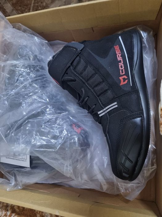 Vand ghete pentru motor