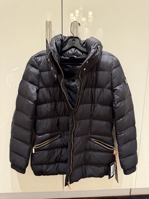 Куртка бренда Armani