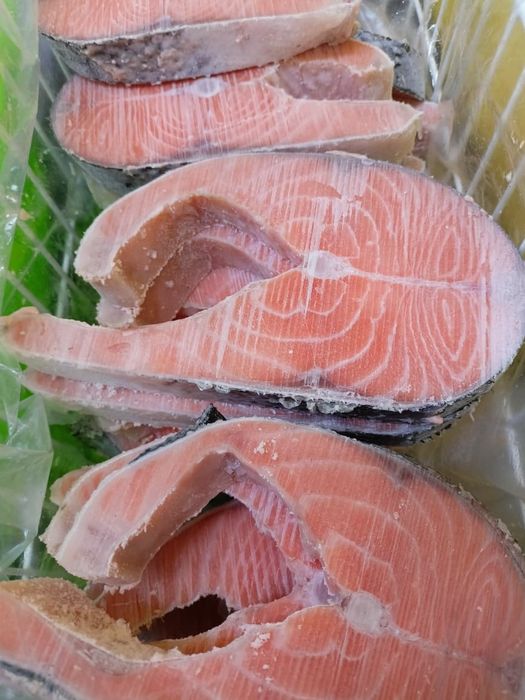 Продажа свежей речной рыбы и морепродуктов