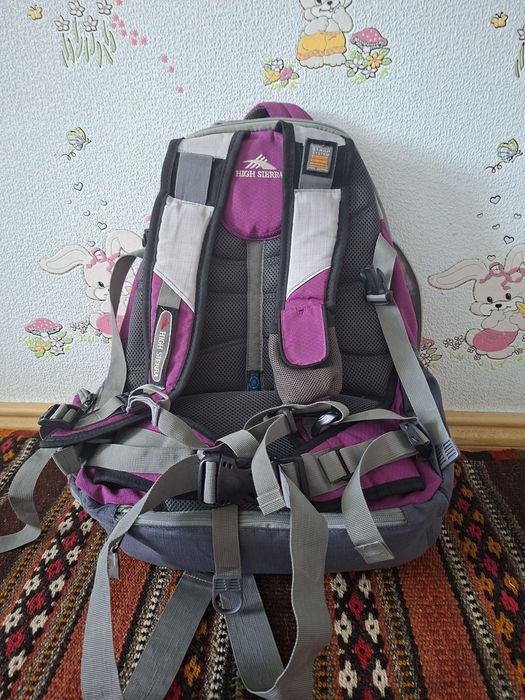 Рюкзак в отличном состоянии. Купила в Америке.