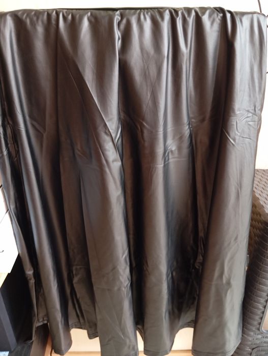 Кожена пола искуствена материя