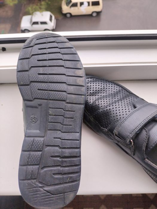 Продам туфли для мальчика