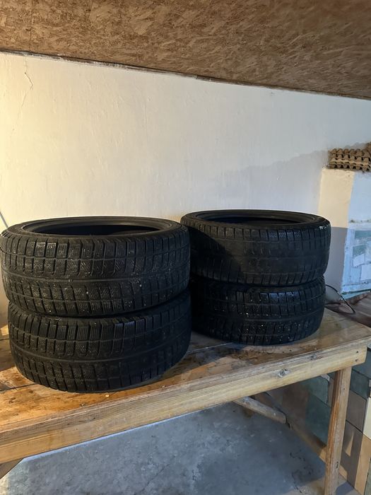 Зимные шины продаю