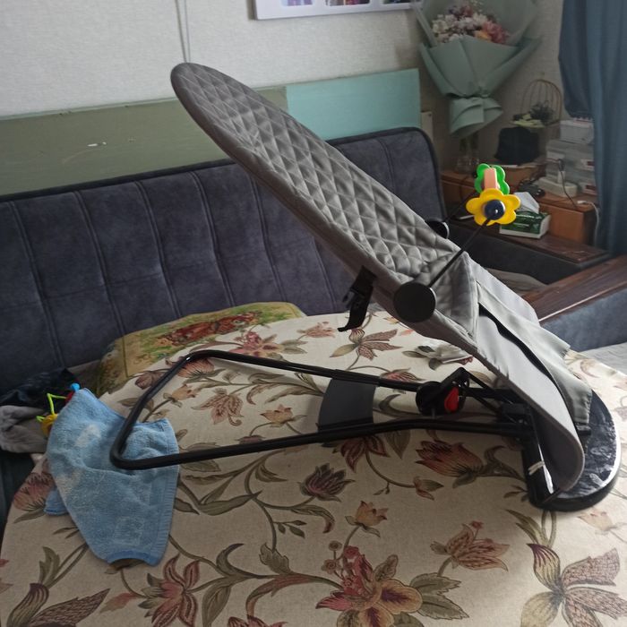 Шезлонг для новорожденных