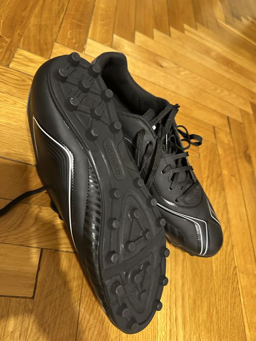 Ghete fotbal iarba Kipsta marimea 47, lungime talpic 30 cm