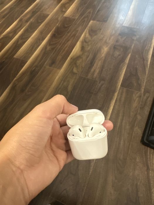 AirPods 2поколения