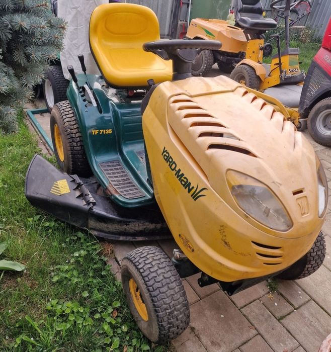 Tractorase tuns iarba/gazon cu evacuare laterala Murray, Mtd si cu cos Viking