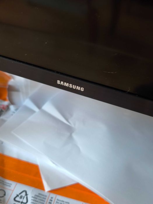 Счупен екран на смарт телевизора Samsung