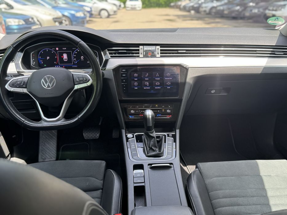 Volkswagen Passat Elegance 2.0 TDI/Automat DSG/150CP/Full LED/Cockpit/NR ROSII