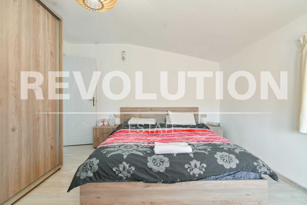 Двуетажна къща в с. Егълница