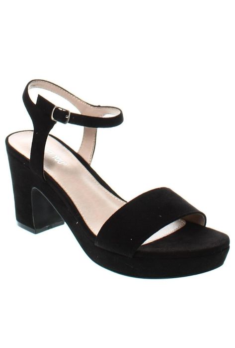 Нови сандали на ток