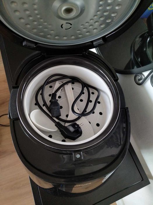 Мултикукър Multicooker PHILIPS HD4749
