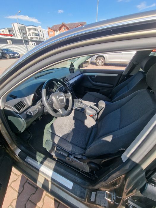 Vând mașină audi A4