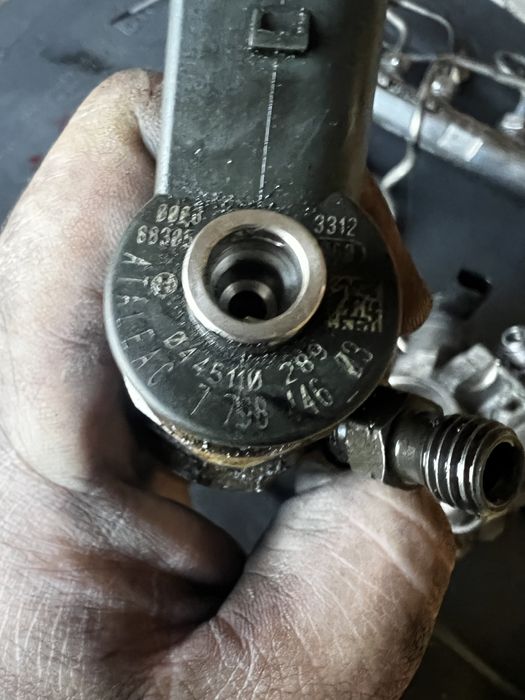 Injector injectoare pompa rampa bmw n47 cod  0445110 289 an 2010 /2018
