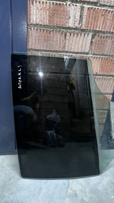 левое Стекло опель астра хечпек