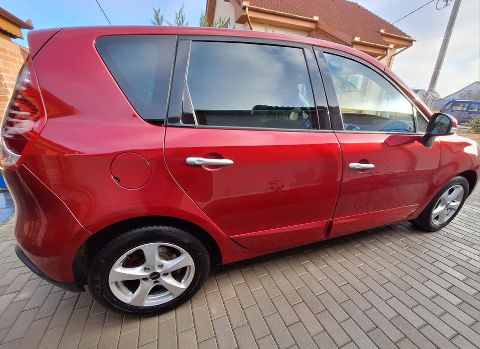Renault scenic 3  2010