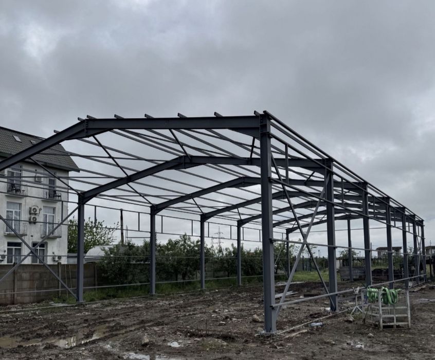 Vând structura metalica 30x12x5