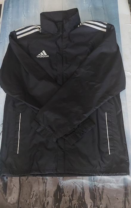Яке тип ветровка - Adidas !!!