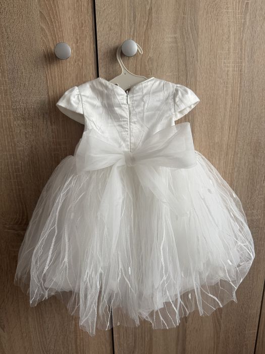 Рокля официална 6-9 месеца 74 см комплект с обувки и лента