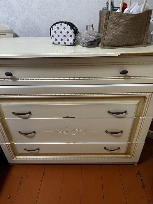 Спальный гарнитур