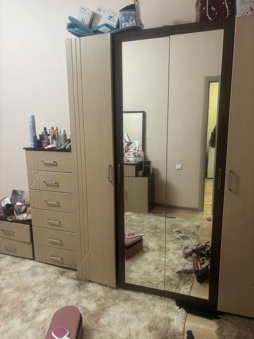 Продам гарнитур б/у в хорошем состоянии