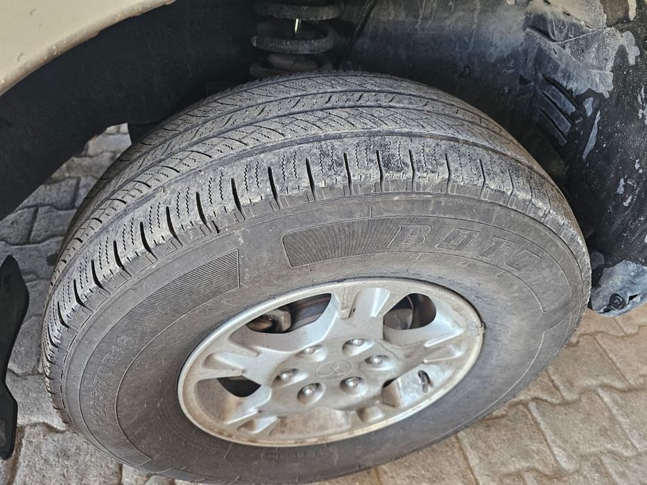 комплект шин 265/70 R16.