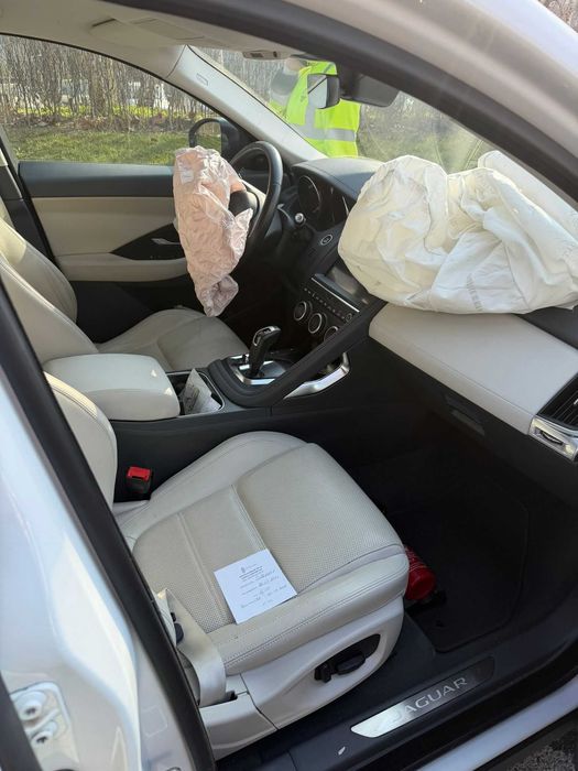 Jaguar E-Pace 2020 / 2021 – 30.000 km - avariat fata