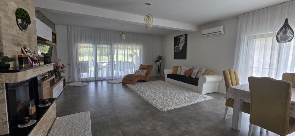 Casa Zona Sărmaș foarte aproape de centru!