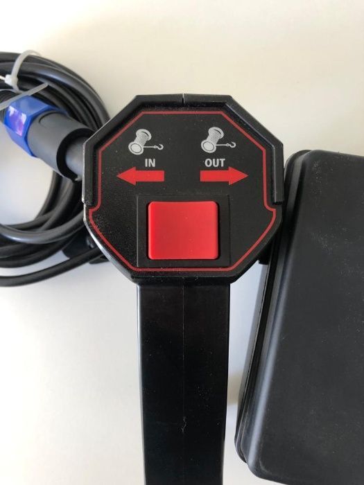 Telecomanda troliu cu fir