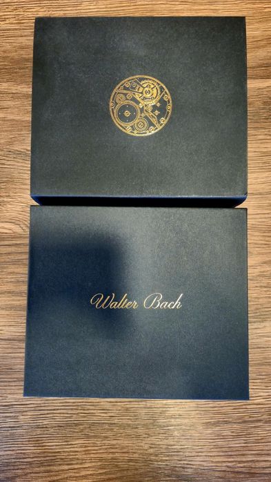 Часовник Walter Bach