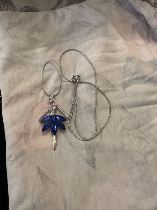 Подарки: Кулоны разные и кольцо, серьги