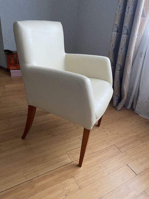 Продам два кресла