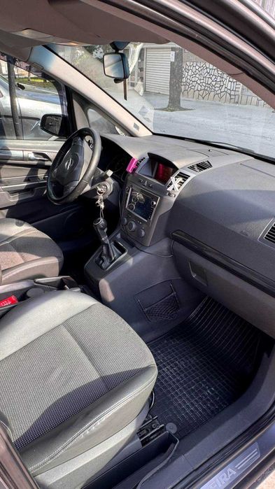 Опел Zafira Cosmo 2007г