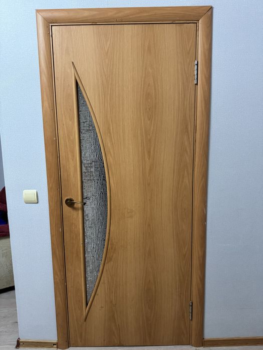 Продам межкомнатные двери.