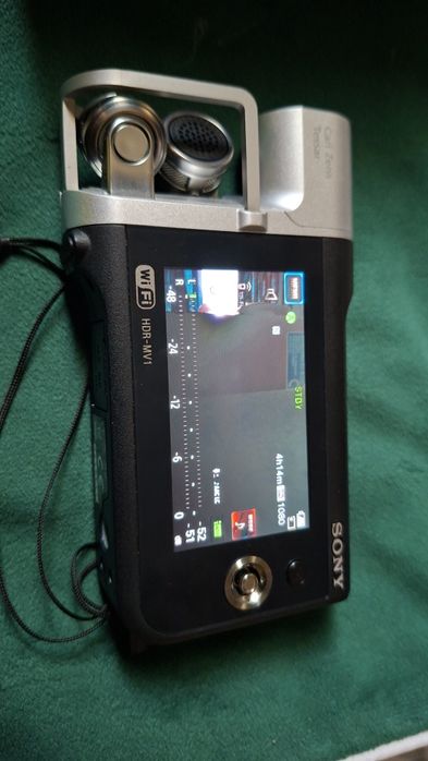 Sonny HDR-MV1 Camera pentru Audiofili si Vloggeri