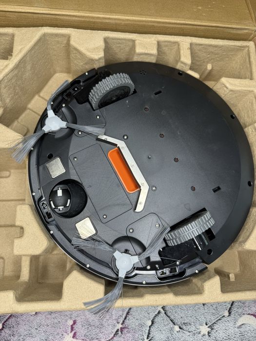 Робот-пылесос моющий