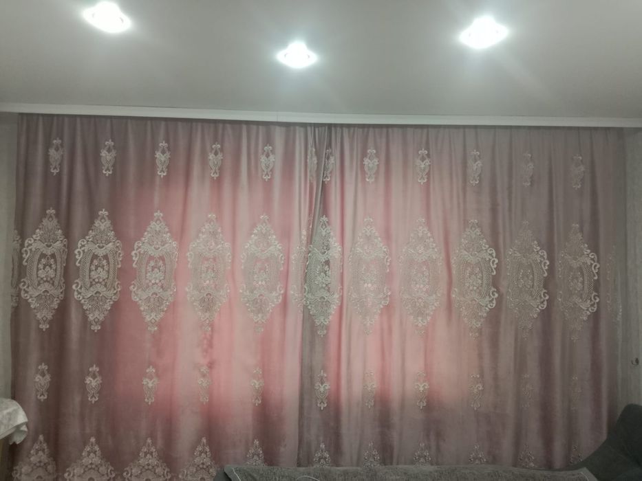 Продам шторы для зала