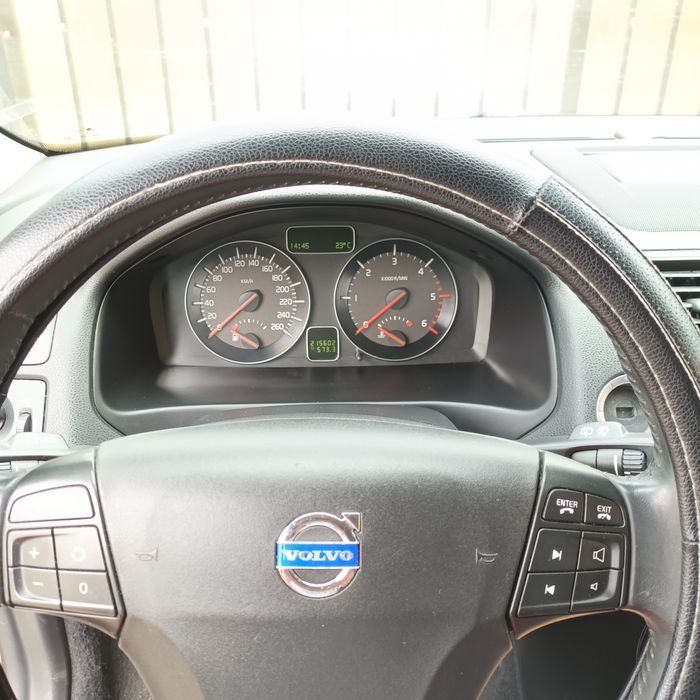 Volvo v50 model 2012