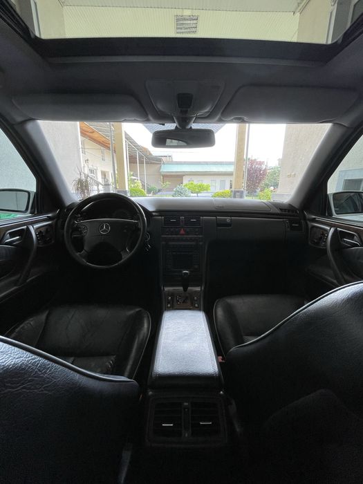 Mercedes Benz W210