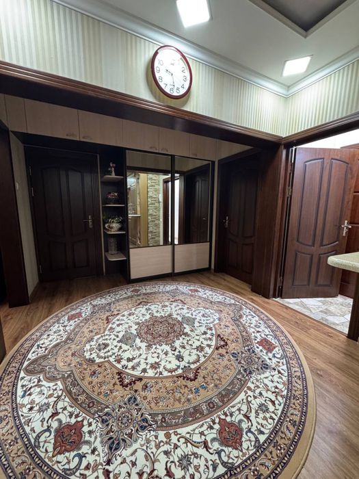 Сдаеться своя 4 комнатная квартира госпитальный рынок