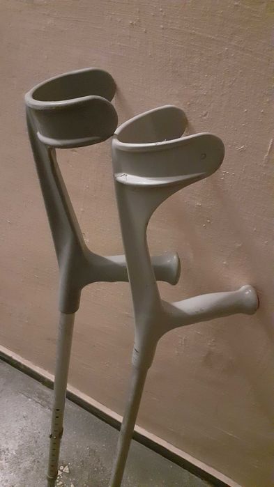 Set 2 carje Germania, aluminiu, reglabile pe inaltime