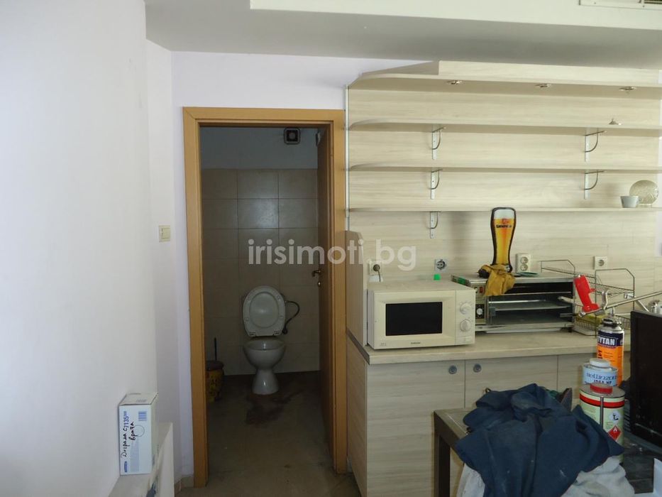 Дава се под наем Заведение в София, Център - 110 кв.м за 660 € - Снимка #2