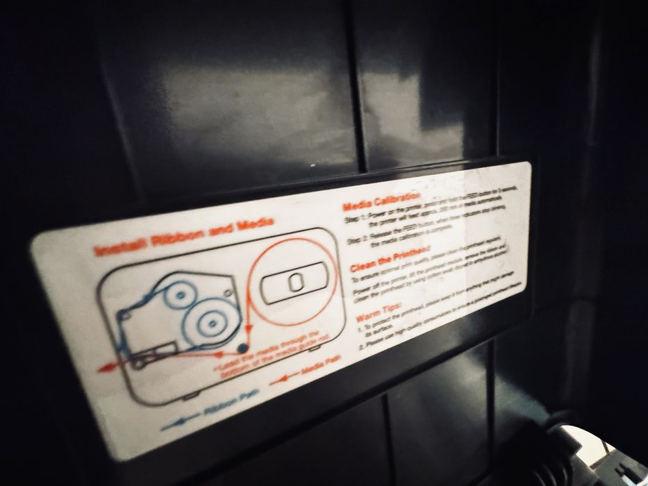 Принтер ленточный для этикеток Postek EM210