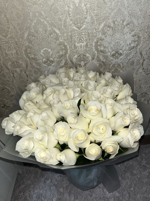 Цветы 51 роза свежие